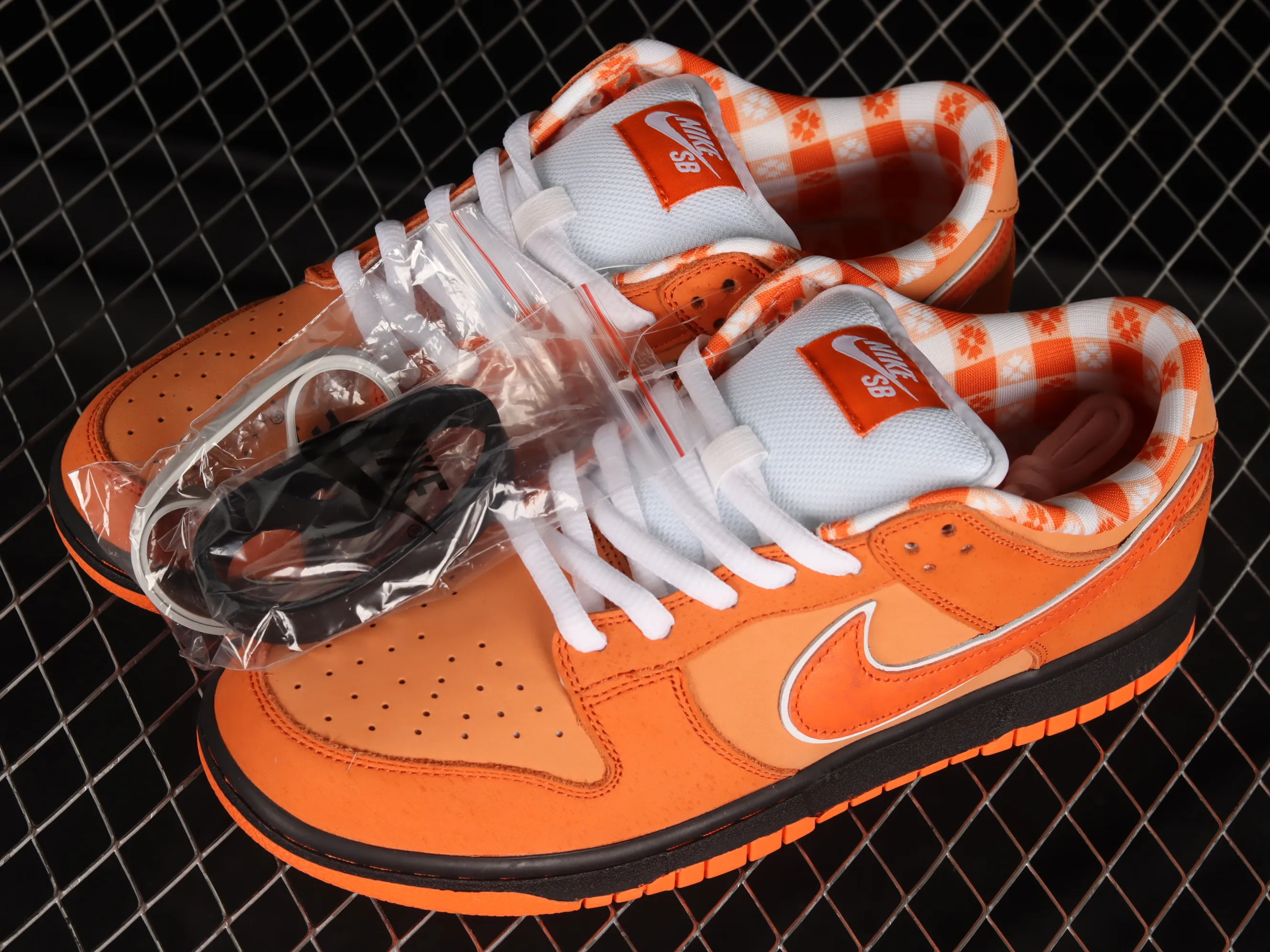 All categories Nk SB Dunk Series Nk SB Dunk Low low-top sneakers Concepts x Nk SB Dunk Low "Red Lobster" Red Lobster SB low-top sports and leisure sneakers FD8776-800